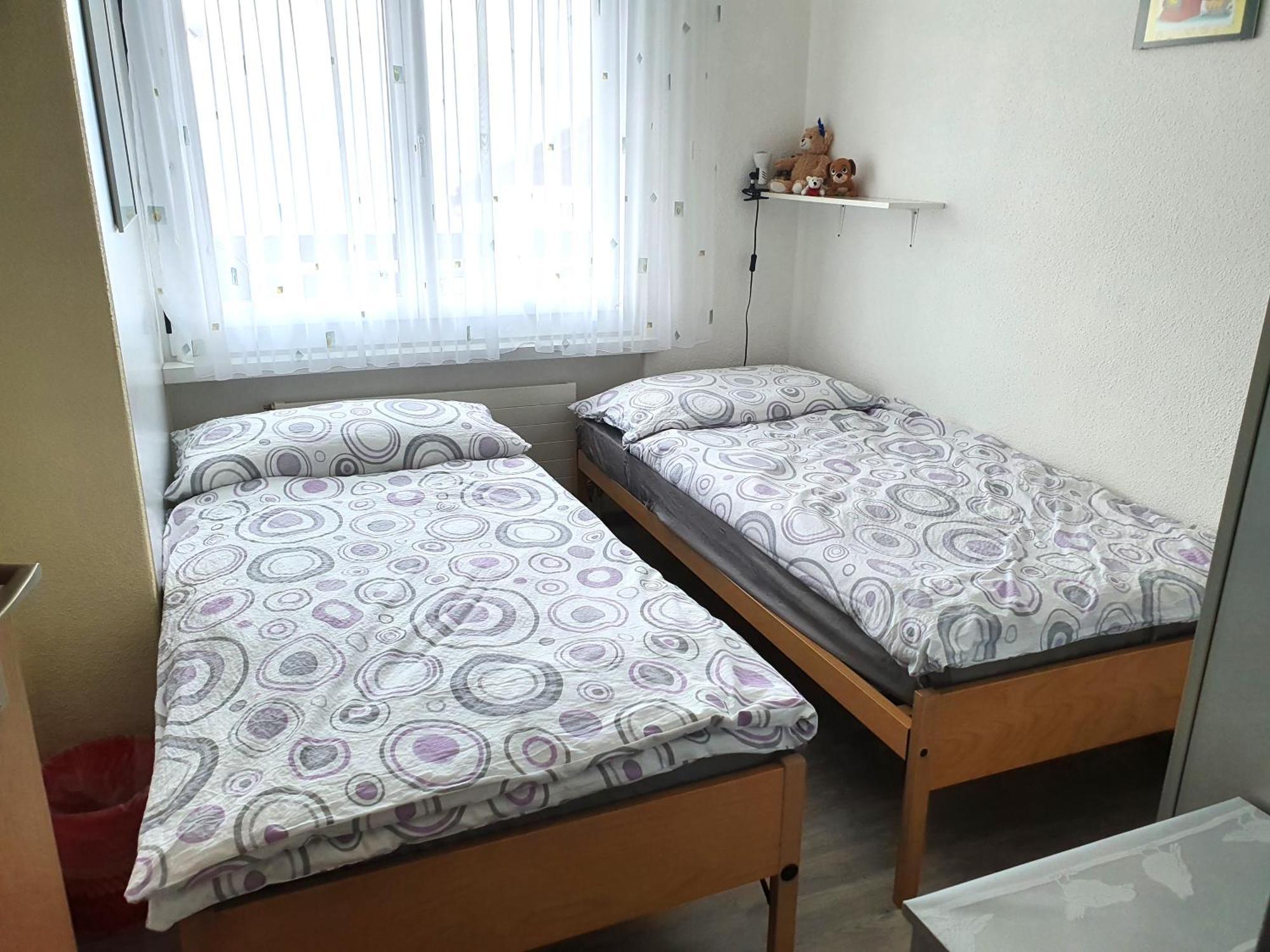 Elfe-Apartments Ferienmietwohnungen 에메텐 객실 사진